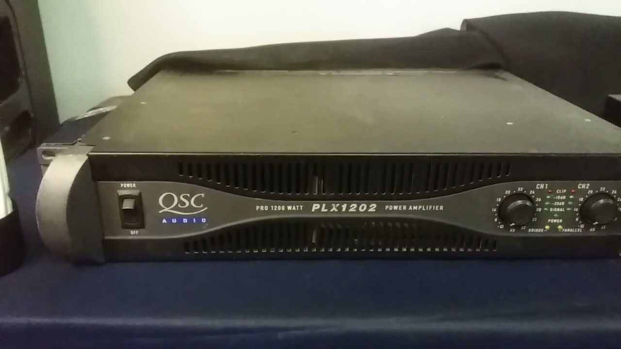 QSC PLX1202 ステレオ パワーアンプ amplifier 1200W Parte Frente - QSC AMPLIFIER PLX 1202 - Caixas Profissionais