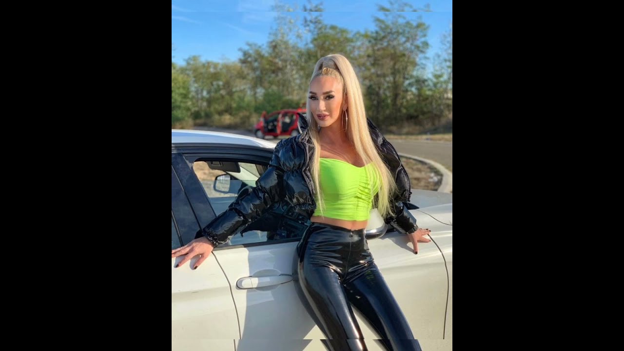 Elegant collections of latex & faux leather leggings pants outfits for women's// stylish leather