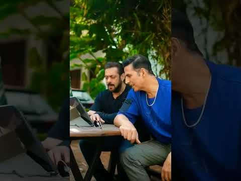 Main Khiladi Tu Anari My Favorite Abhijeet Udit Narayan