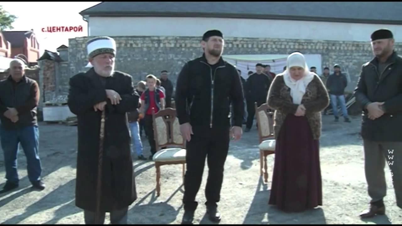 обряд жертвоприношения в доме Рамзана Кадырова. 6.10.2014, Центарой