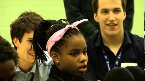 Ingenious Engineering Project - Young people interact with profesional engineers