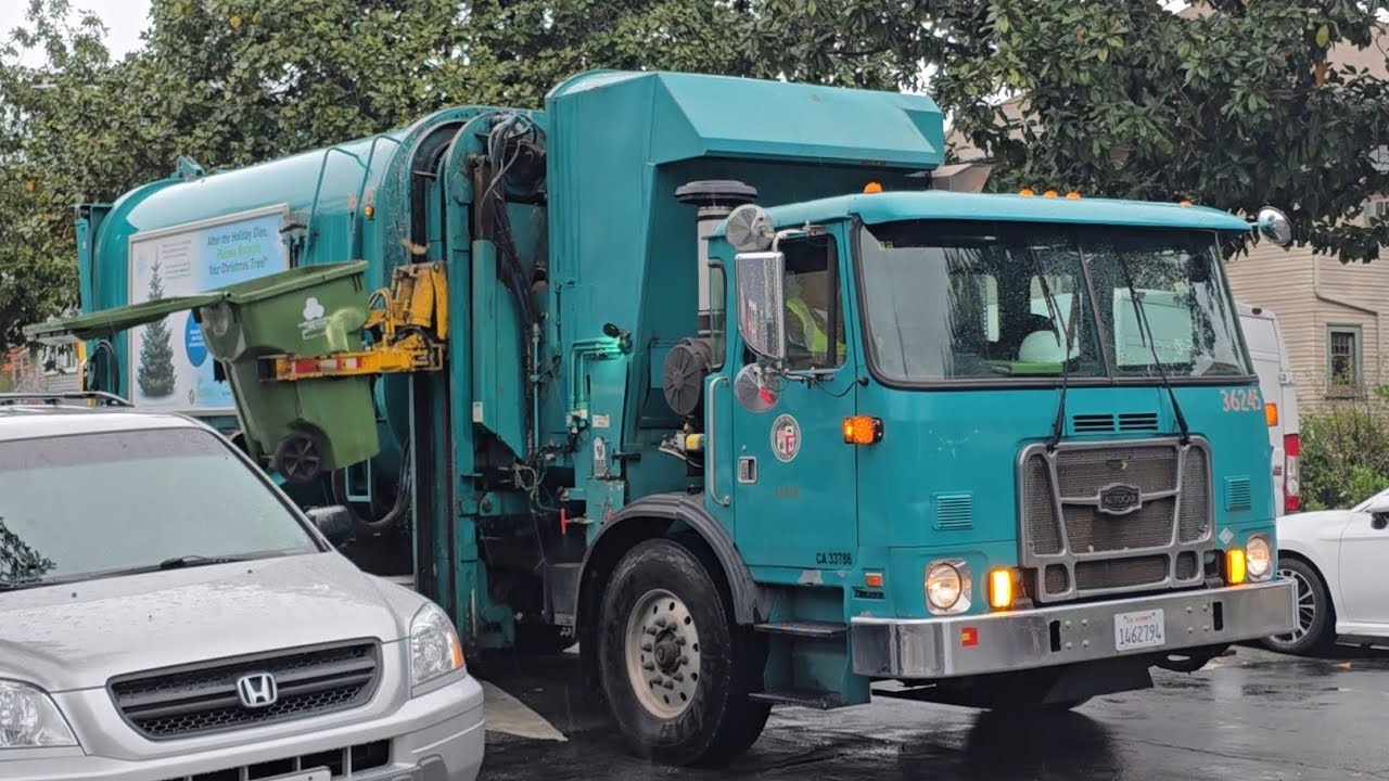 Autocar ACX Collecting Greenwaste in the Rain - 36245