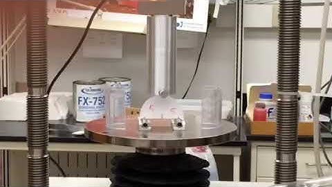 Semi-Circular Bend (SCB) Test on a PMMA Sample