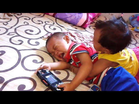 Anak Nangis, Berkelahi Rebutan Mainan | Baby Crying