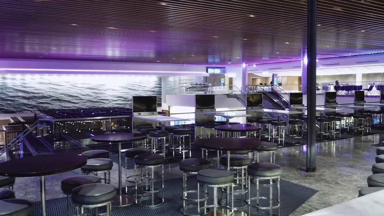 Hyatt Regency Chicago Big Bar YouTube Hyatt Regency Chicago Big Bar YouTube