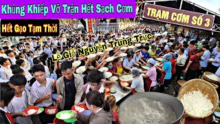 Chaos at the death anniversary ceremony of Nguyen Trung Truc: rice completely wiped out, supplies...