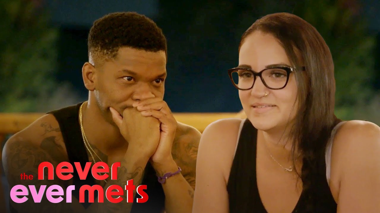 She’s Been Dating Him Online for 4 Years & Never Told Him About Her Baby | The Never Ever Mets | OWN
