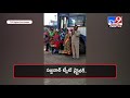 Telangana RTC driver sings...Sajjanar tweet video goes viral
