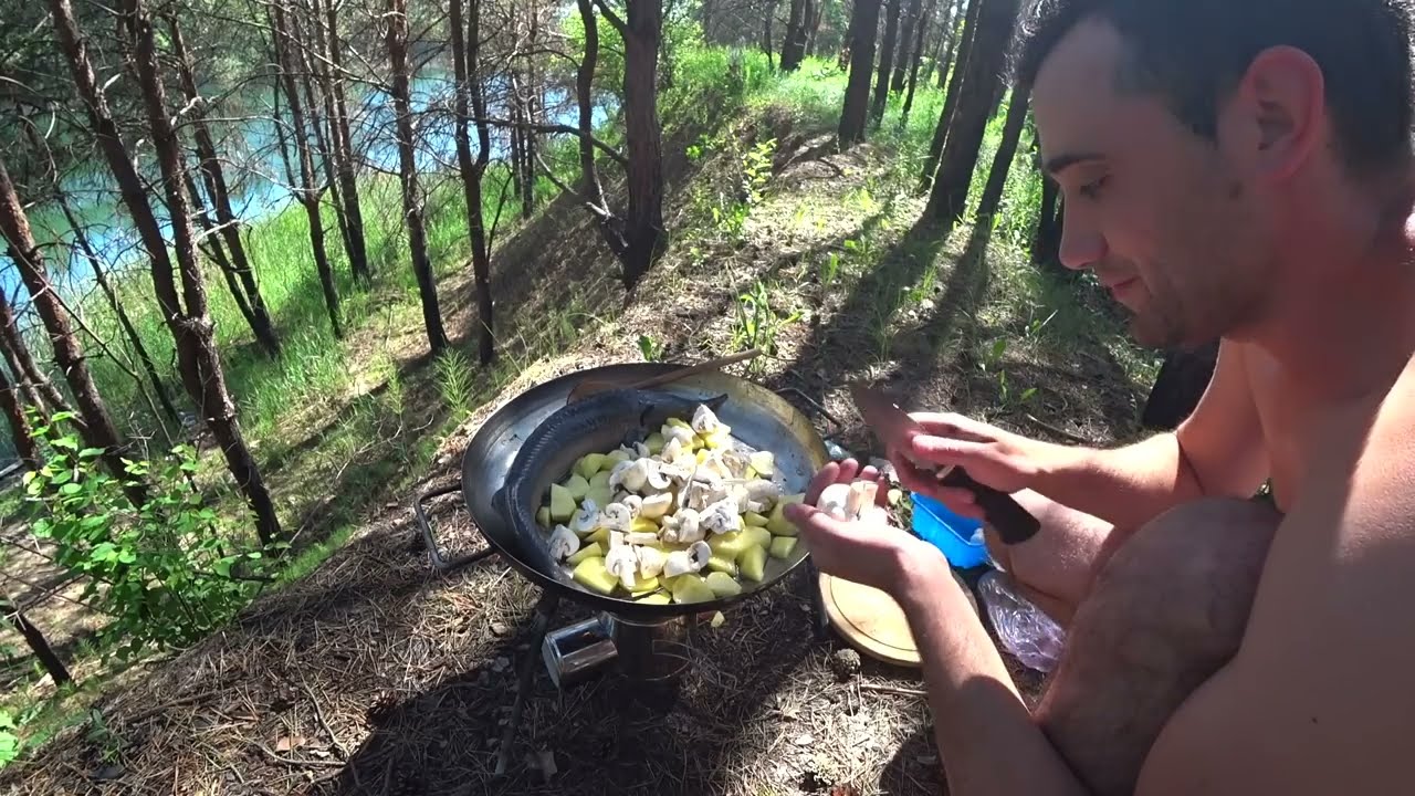 Ловля осетра неводом в пруду! Жарю осетра с грибами картошкой