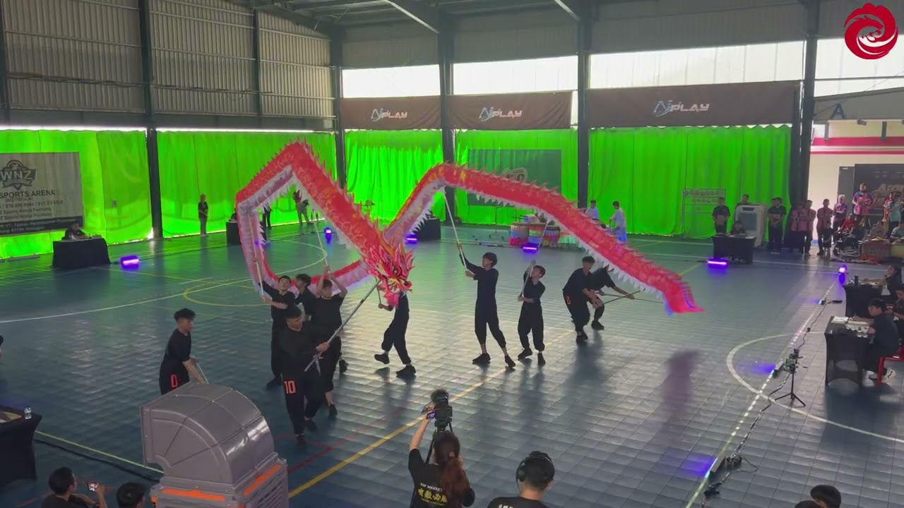 AIplay 首届全国夜光龙争霸赛 — 1. 麻坡舞龙公会