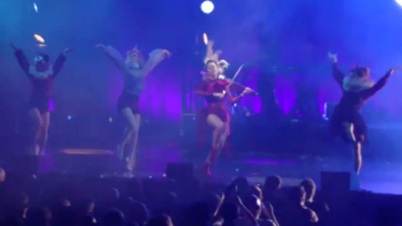 Lindsey Stirling - God Rest Ye Merry Gentlemen - London Eventim Apollo - 18/12/23