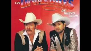 Video thumbnail of "LOS INVASORES DE NUEVO LEON   AGUANTA CORAZON CON LETRA"