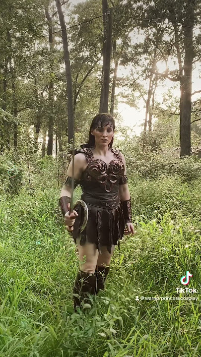 Being Casual - Don't Try at Home - #xenawarriorprincess #xena #cosplay #trick #xenite #90s