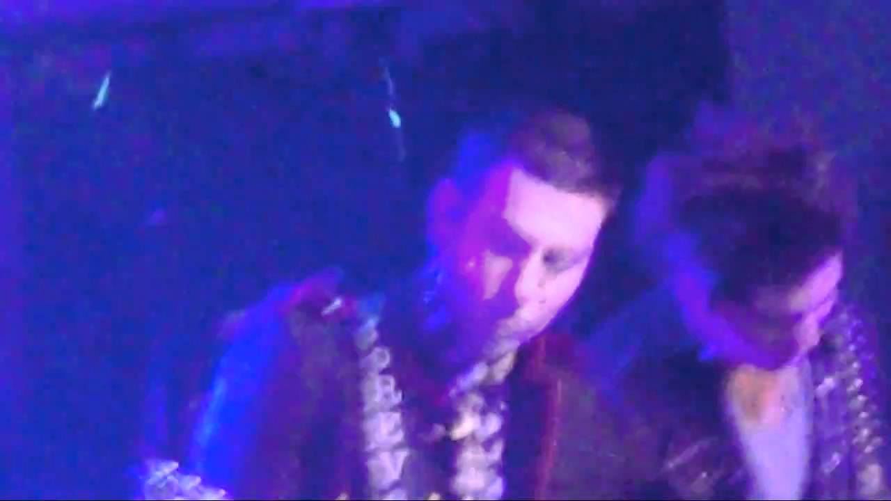 AVENGED SEVENFOLD LIVE HOLLAND 2010!! ( 11.15.10 ) DAY 208 ( YTO 25/365 )