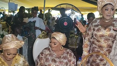 STAR ACTRESS...WUNMI AJIBOYE OGUNGBE LEAD OTHERS TO SIRKAY OLUWO MOTHER FINAL BURIAL,IJEBU WATERSIDE