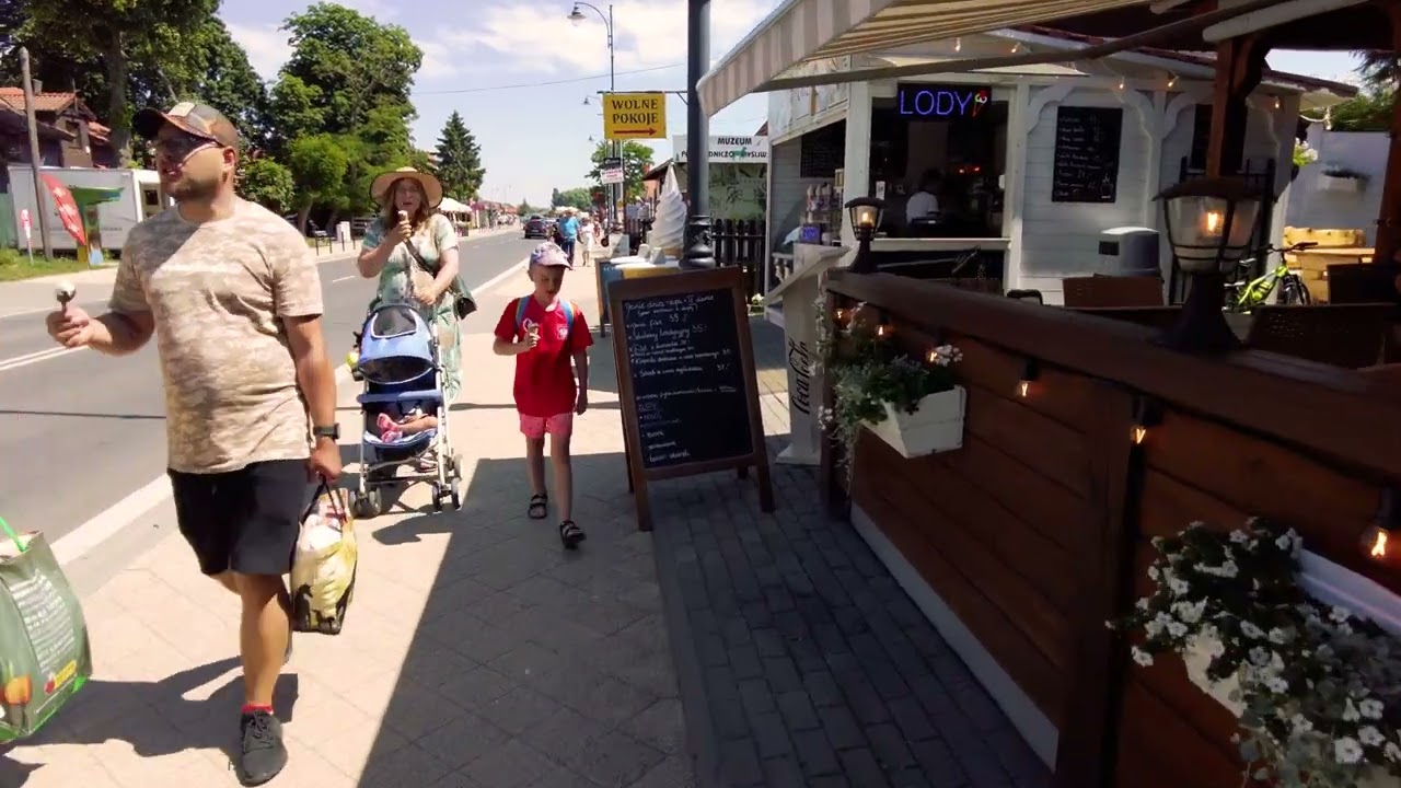 Ceny nad polskim morzem | Lato 2022 | Krynica Morska | Spacer [4k]