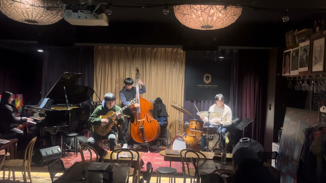 Solo over Days of Wind and Roses