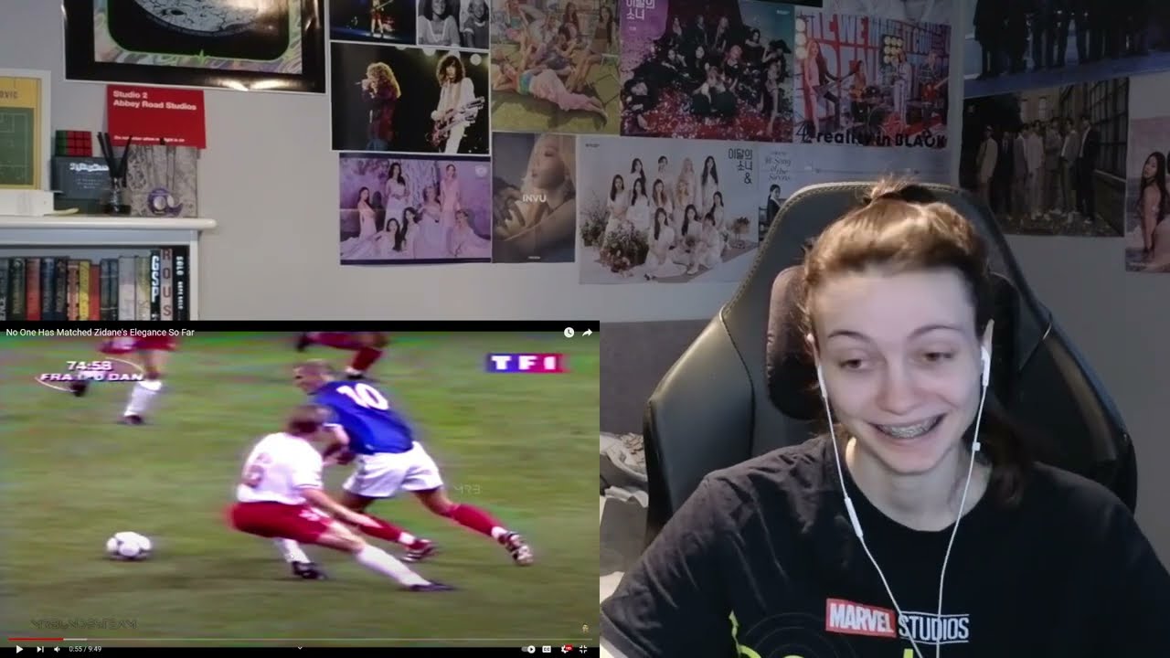 Soccer player reacts to ZINEDINE ZIDANE - 