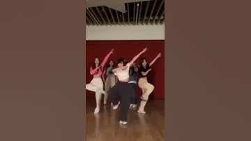 nmixx dance stray kids thunderous