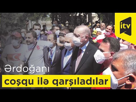 Bakıda Ərdoğanı coşqu ilə qarşıladılar