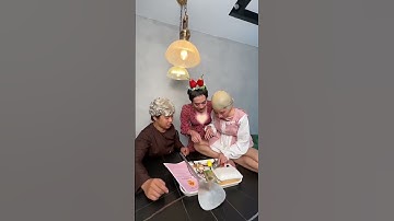 Hồi nhỏ mấy bè bóc cái gì á | Khiết Đan #shorts #khietdan #comedy