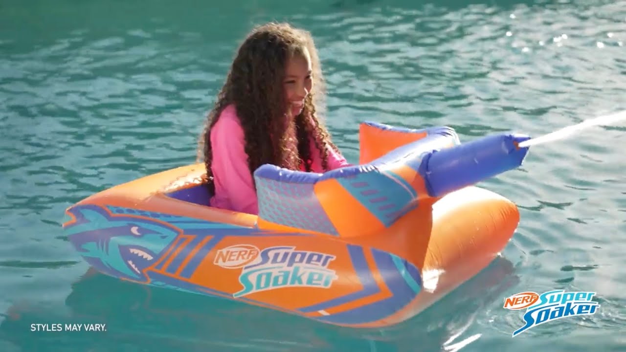 Nerf Super Soaker Stormforce Ride-On Racer, Galleggiante Gonfiabile Con Blaster Integrato Alimentato In Piscina, Per Bambini 6+