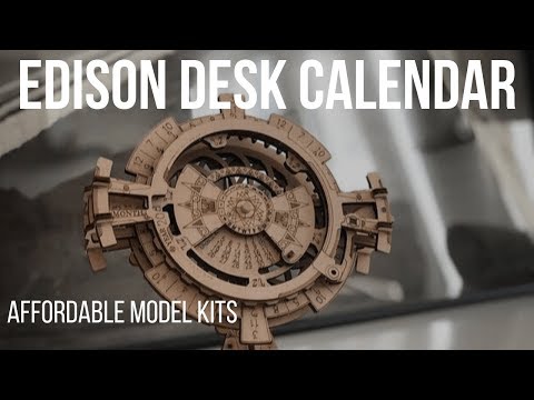 Edison Desk Calendar Model Kit Unboxing Review