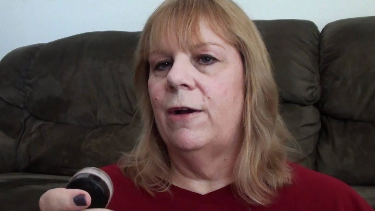 REVIEW: L'Oreal Studio Secrets Magic Perfecting Base