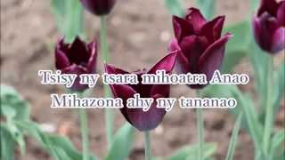 Video thumbnail of "Tsisy karaha Anao - Joseph d'AF feat. Titianah (Lyrics)"