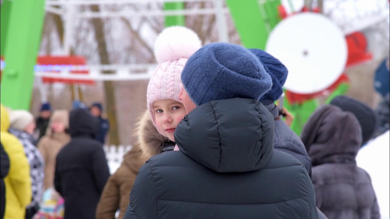 Чебоксары погулять. Масленица в парке. Парк Амазония Чебоксары Масленица 2017. Масленица в парке Горького. Потерявшийся дети намаслинице парк Гагарин.