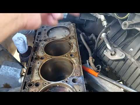 MERCEDES BENZ  C230 , 1998. CYLINDER HEAD REMOVAL TIPS AND CAUTION.