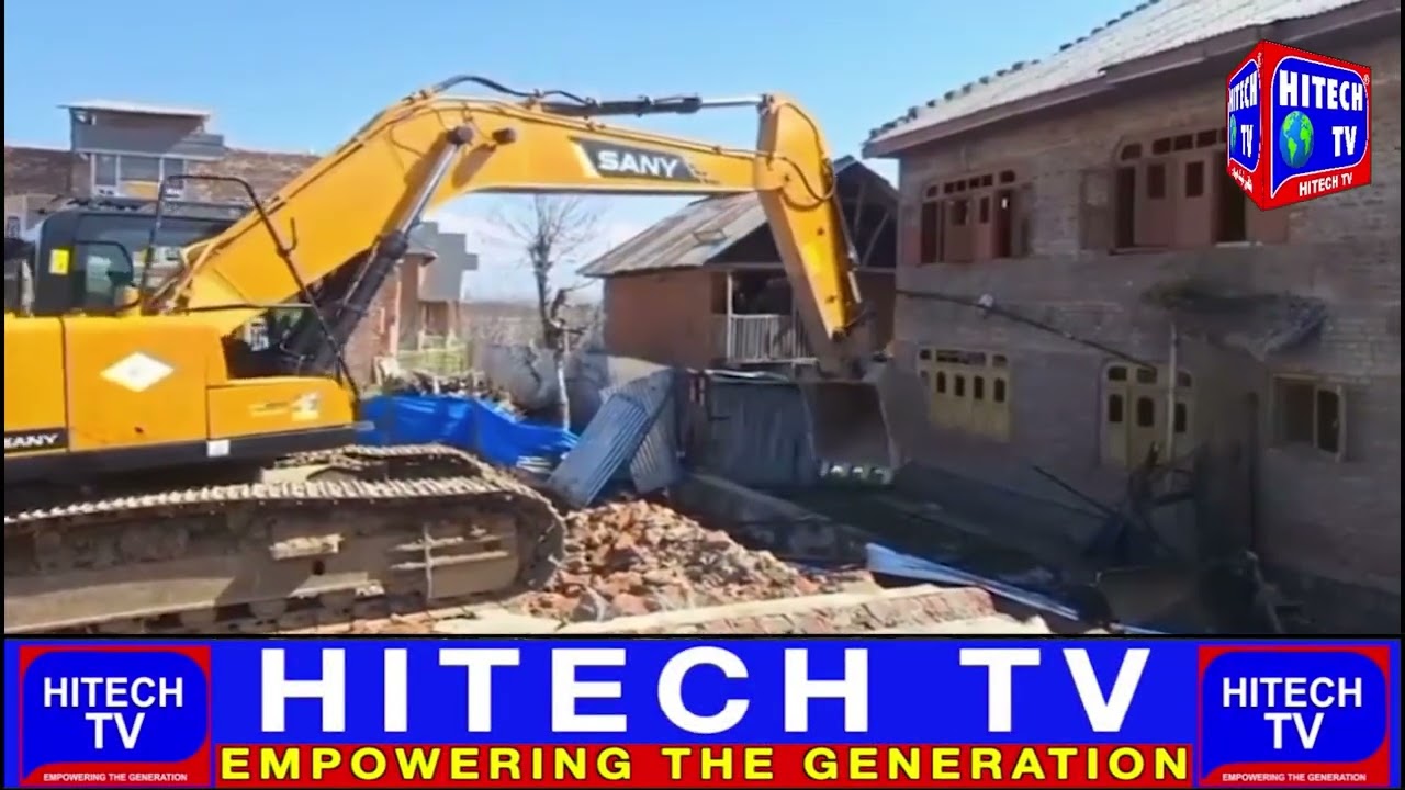 Jammu & Kashmir: Several Illegal Structures Demolished By Anti Encroachment, At NH44, Kulgam.