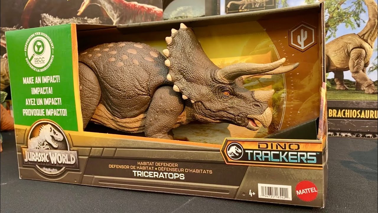 Jurassic World Dino Trackers Habitat Defender Triceratops Figure