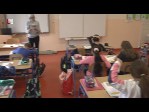 Video: „Žabie Dievča“sníva O Tom, že Sa Stane Normálnym A Bude Chodiť Do školy - Alternatívny Pohľad