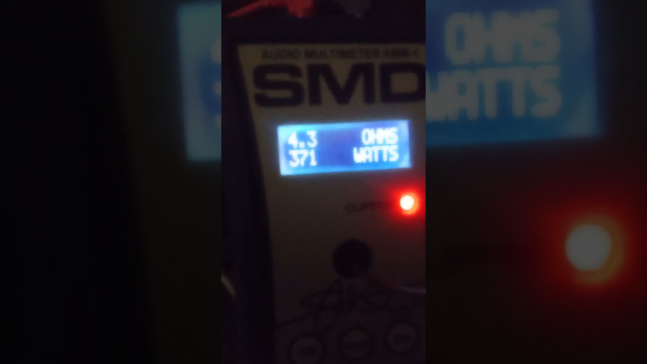 JBL club 600 watt amp rated at four ohms 350 watts