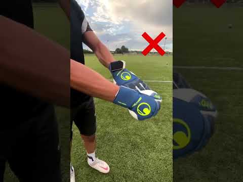 نصائح لعدم افساد القفازات Football Shorts Goalkeeper
