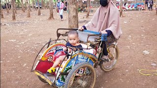 Download lagu Hafi NAIK BECAK MINI DI KAMPUNG HALAMAN , Lagu naik becak || Hafi naik becak .
