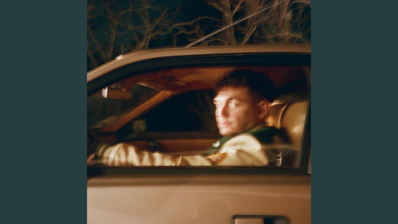 Moon adlı videoyu YouTube'da izle Moon adlı videoyu YouTube'da izle