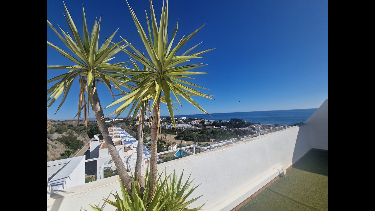 Ref. 1670 beautiufl penthouse with sea views