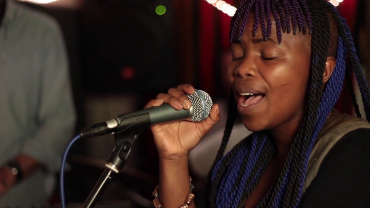 Guarda Freshlyground Live Sessions - Coming over su YouTube Guarda Freshlyground Live Sessions - Coming over su YouTube