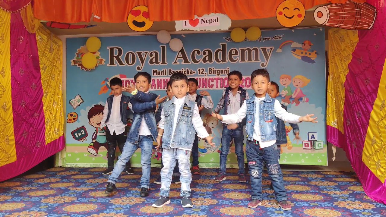 Papa Kehte Hain Bada Naam Karega ||Dance Performance || Lkg Students|| Royal Academy