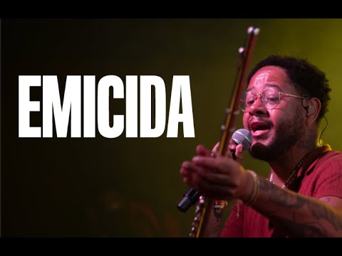 Emicida performs "AmarElo" live at Jazz Está Morto