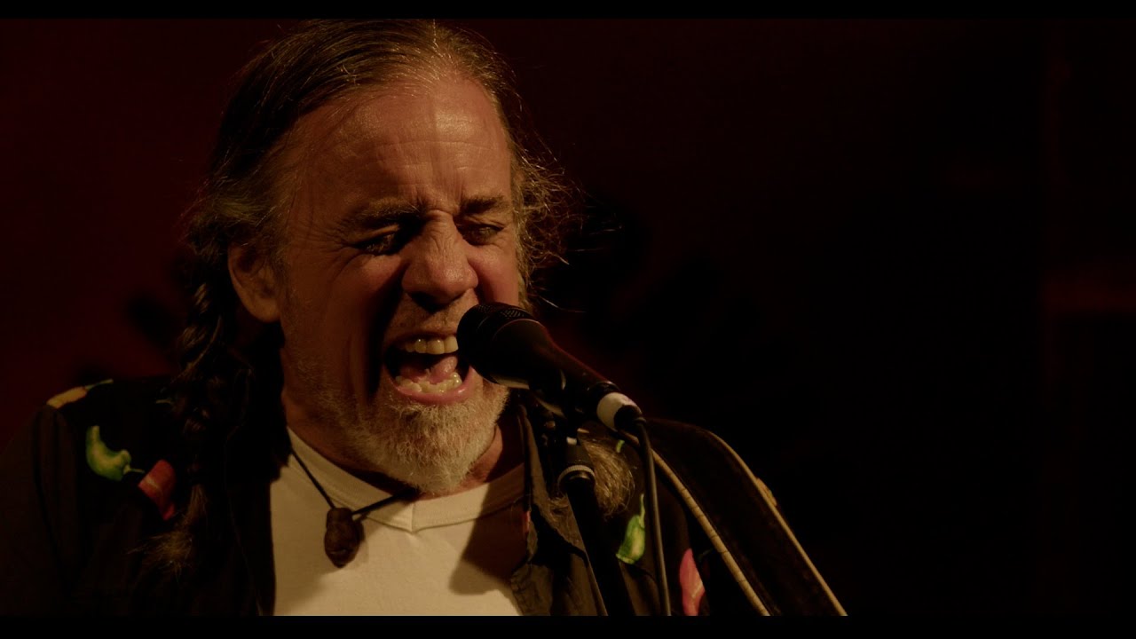 Смотреть «Bret Mosley - Stand There (Live @ Sam's Caravan)» на YouTube