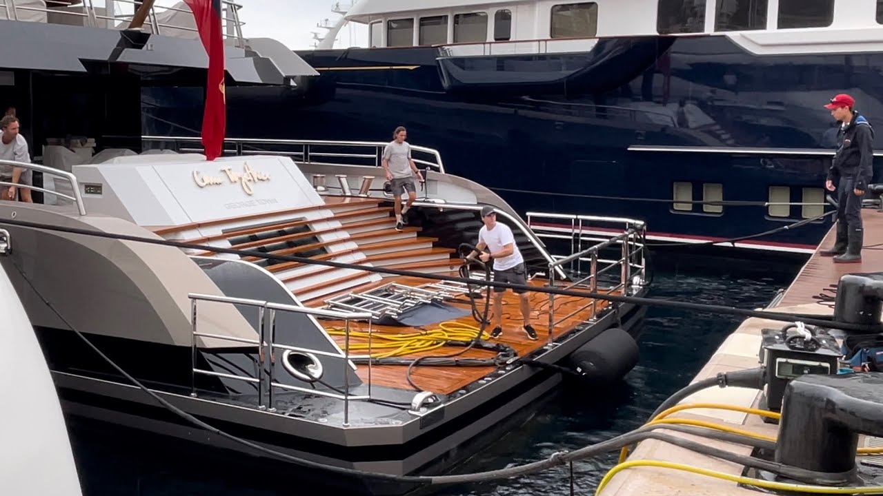 Docking in Rain feat. COME TOGETHER & H1 Superyachts @archiesvlogmc ...