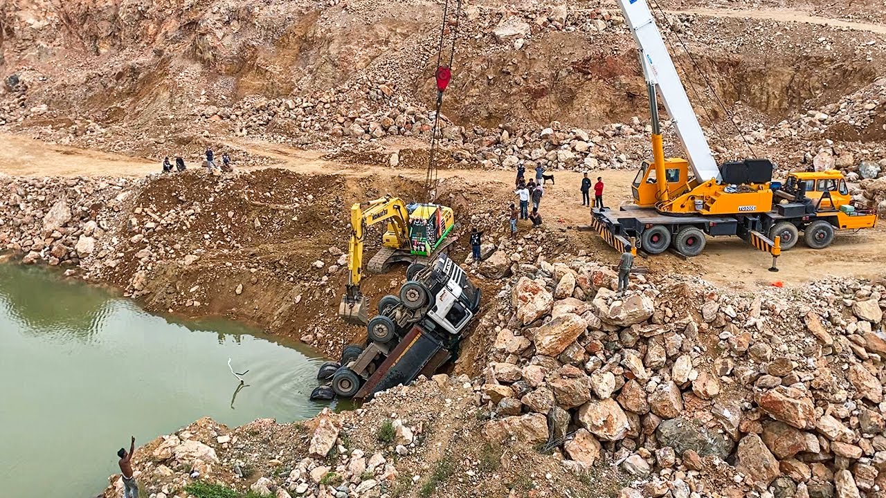 Technique Skills Dump Truck Secure Sinking In Deep Water Recovery By