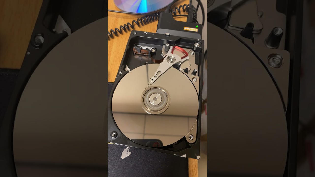 What happens inside old HDD (HDD failure) 