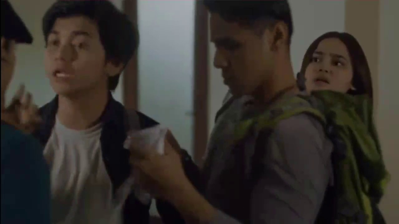 Film jangan minta jatuh cinta - YouTube