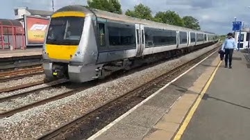2 Chiltern Railways Trains Passing South Ruislip