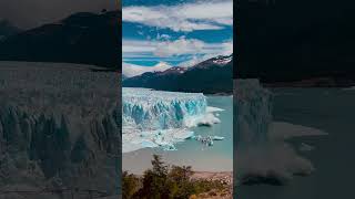 Huge Piece of Ice Fell off a Glacier and Splashed in Water