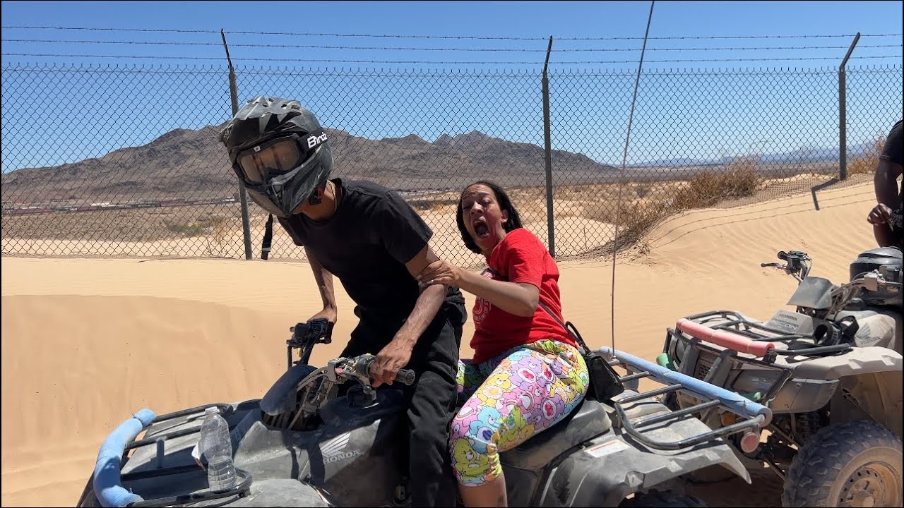 MOM FELL OFF THE ATV!!😱😂5 STAR HOTEL TOUR🏨+WE TRIED KARAOKE 🎤(VEGAS PT.3)